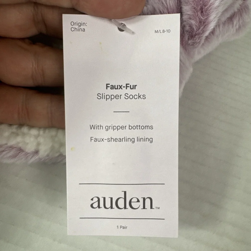 Auden Women's 0776 M/L 8-12‎ Faux Fur Slipper Socks Berry Gripper Bottom NWT